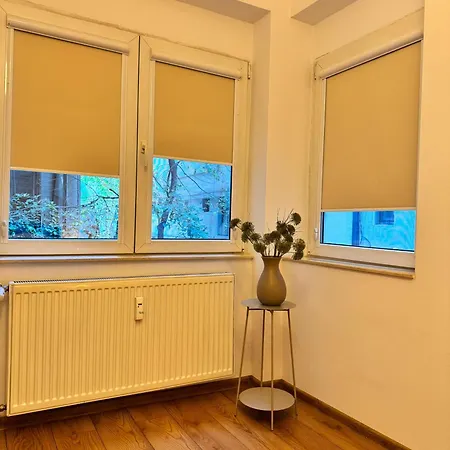 Beautiful Apt With Two Bedrooms Bucharest Exterior photo