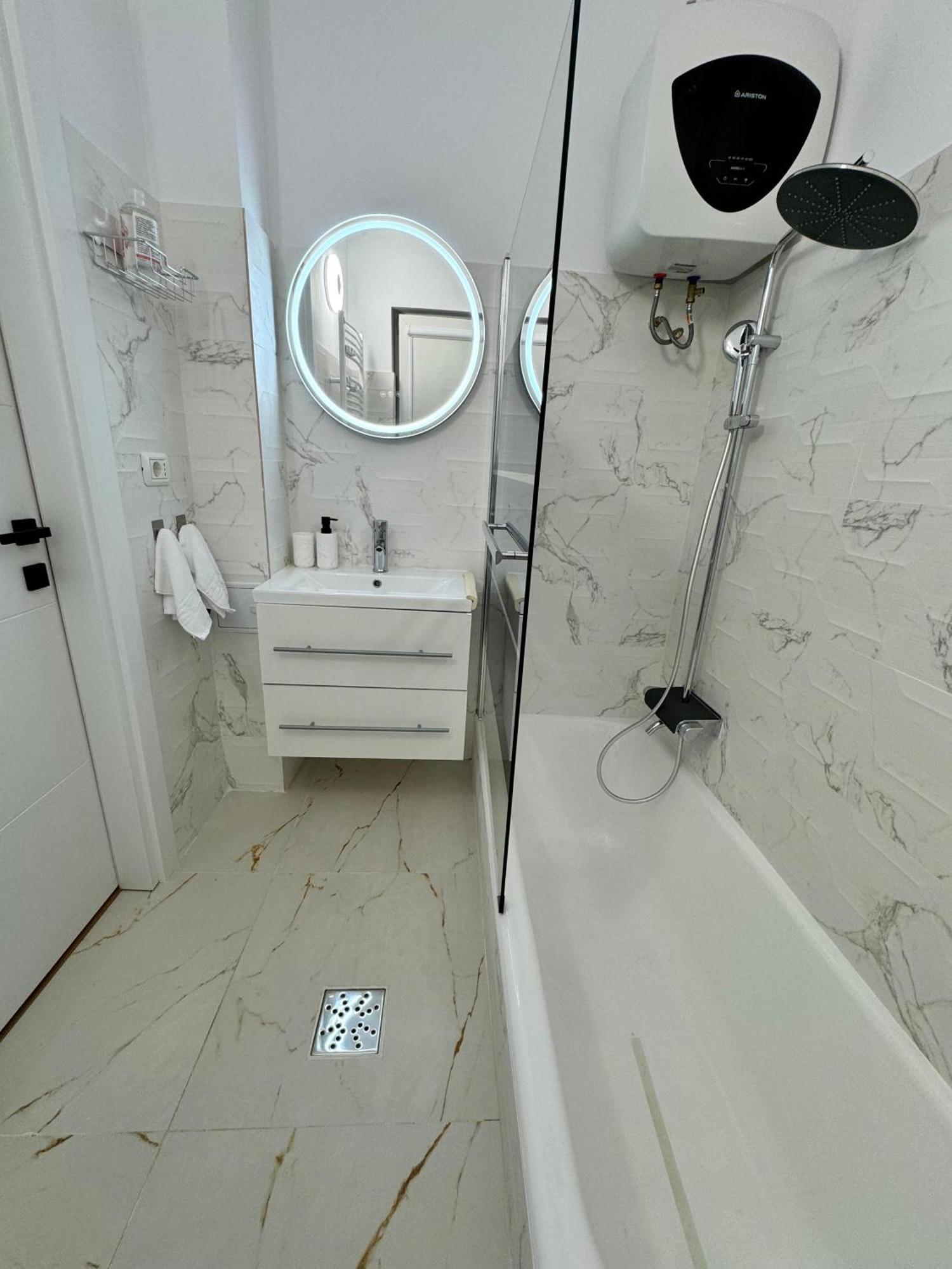 דירה Beautiful With Two Bedrooms