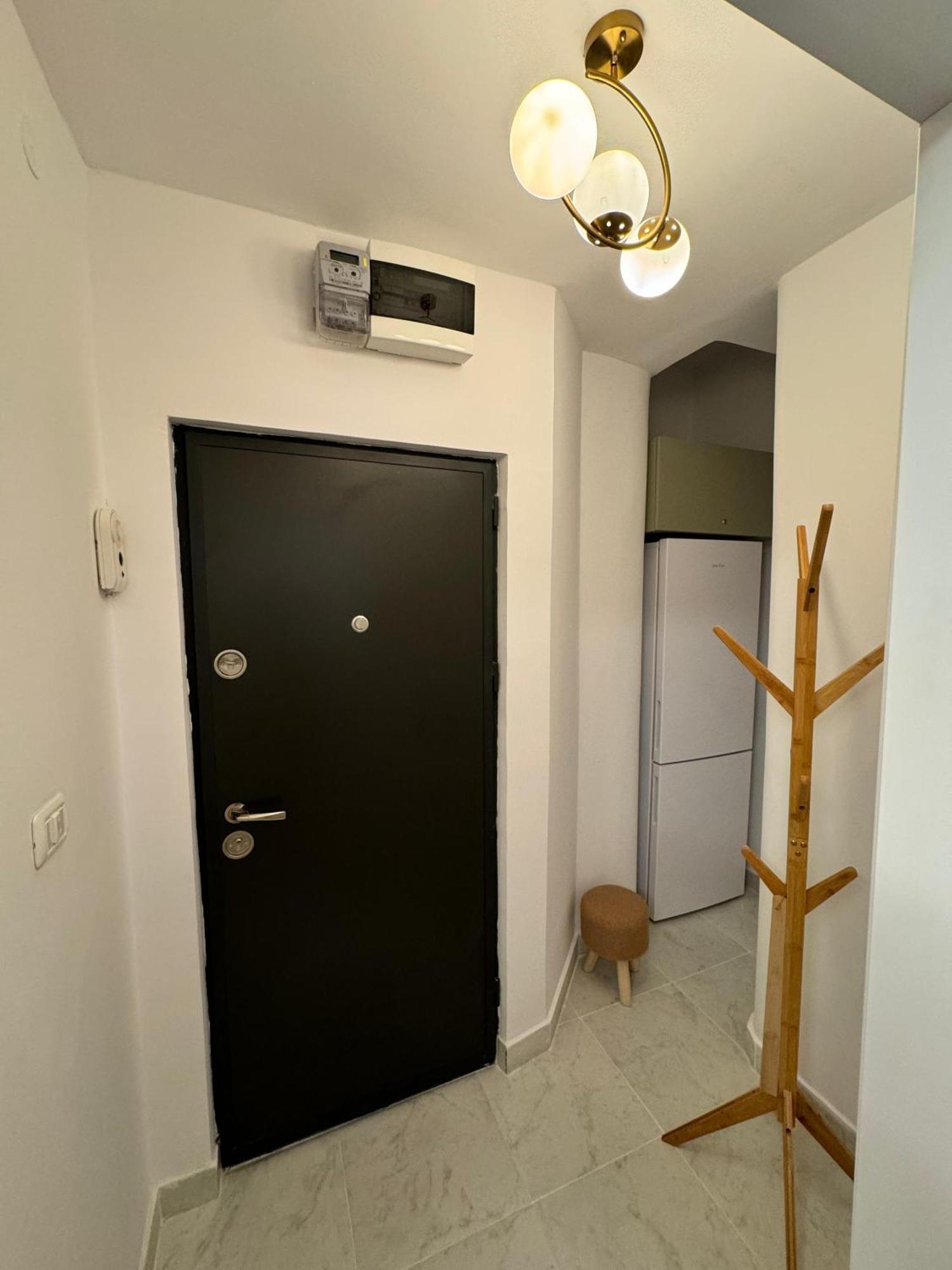 דירה Beautiful With Two Bedrooms בוקרשט